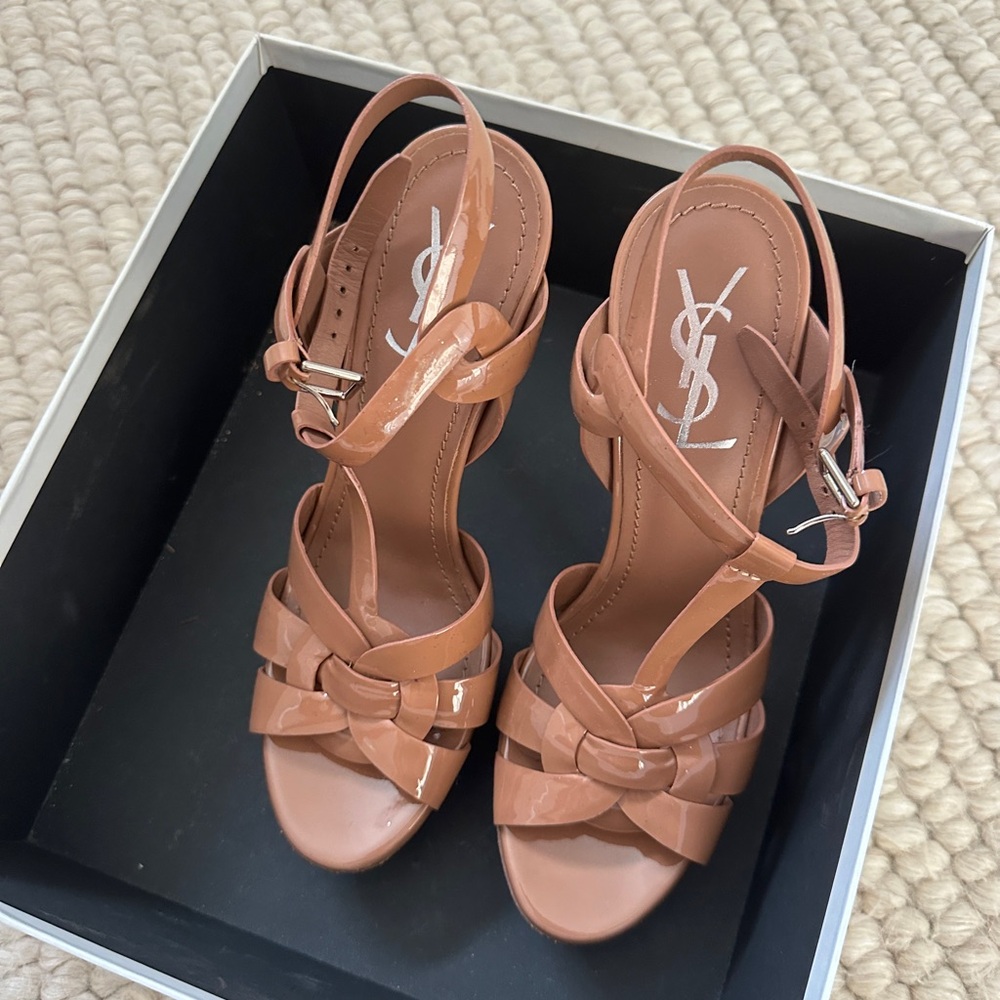 Yves Saint Laurent Women's Tan Sandals